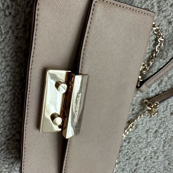 Michael Kors crossbody - Picture 2 of 6